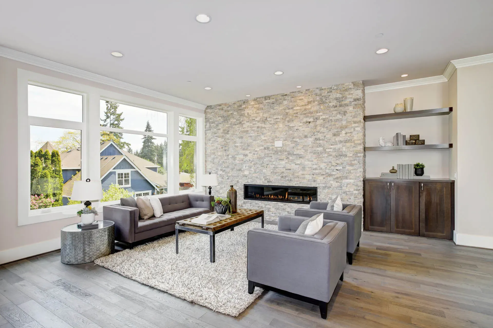 Modern-Great-Room-With-A-Floor